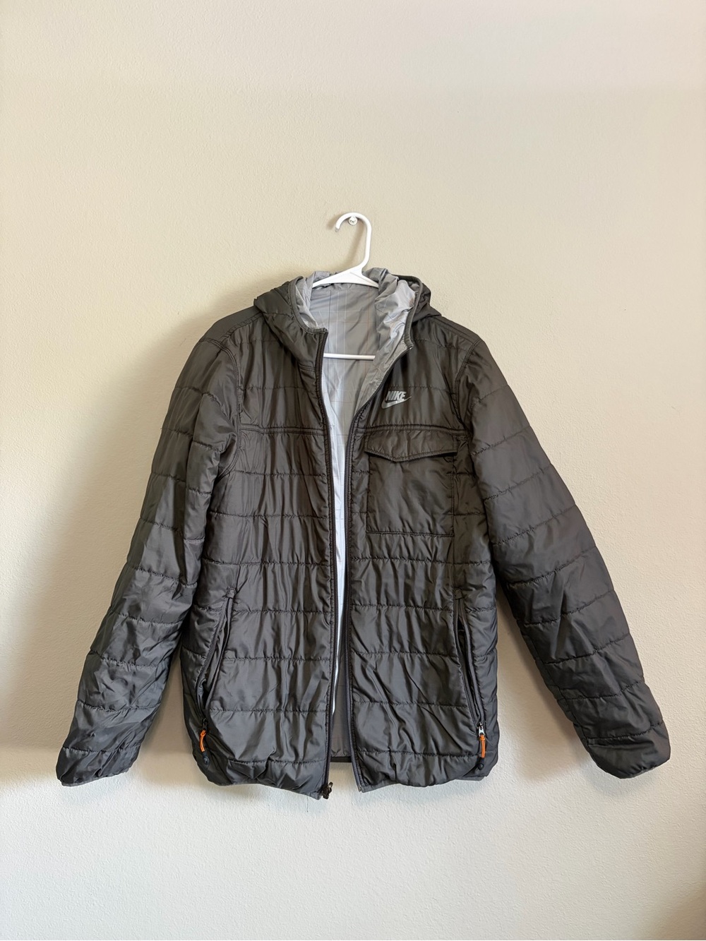 Nike men’s reversible lightweight hooded jacket size medium